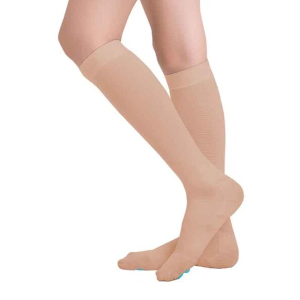 Medtex 18 Anti Embolism DVT Prophylaxis Below Knee Beige Stockings