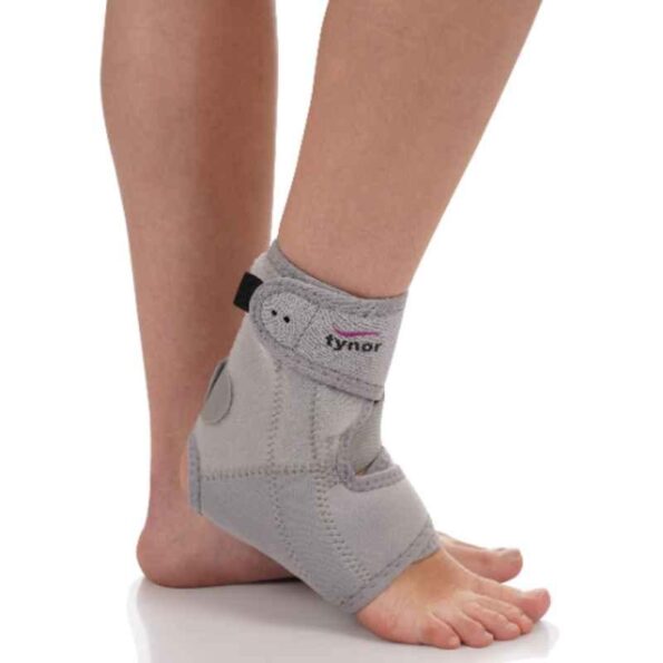 Tynor Neoprene Ankle Support